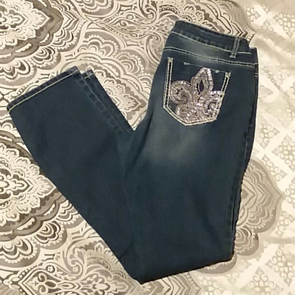 Women's embellished back pocket jeans - Picture 1 of 4